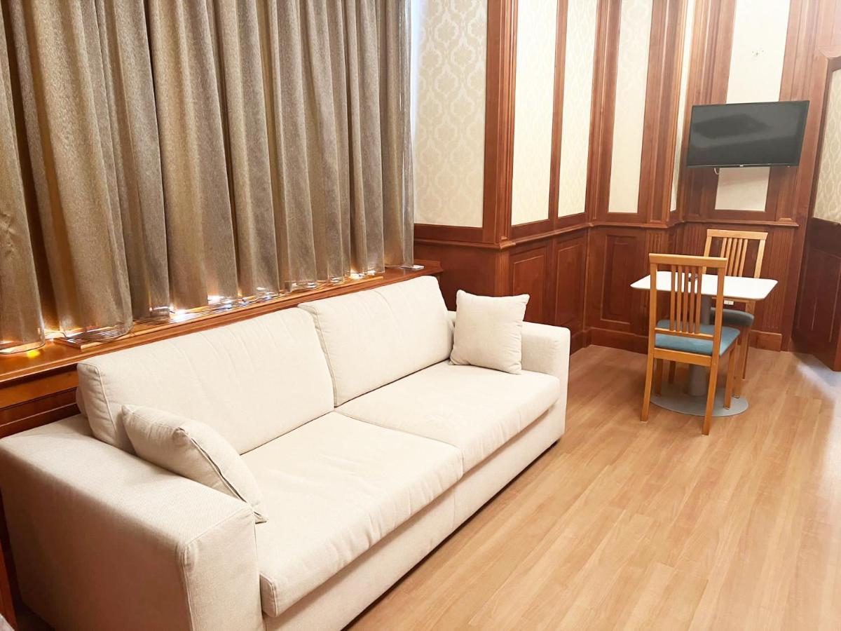 Sissi Comfort Rooms Foresteria Lombarda Monza Exteriör bild
