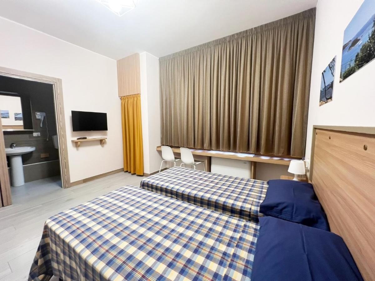 Sissi Comfort Rooms Foresteria Lombarda Monza Exteriör bild